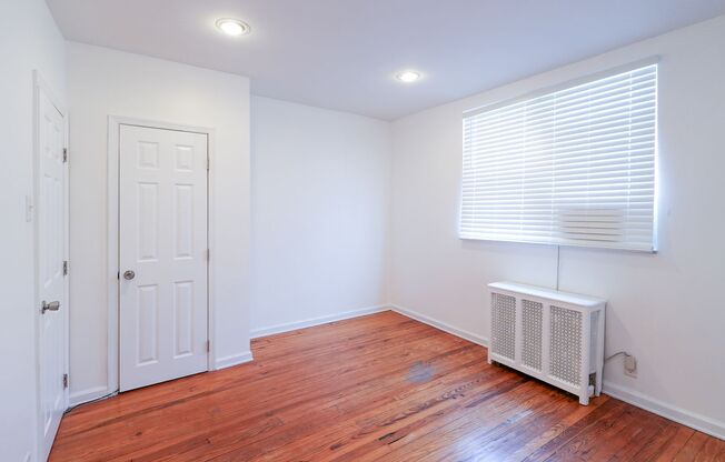 2 beds, 1 bath, $1,495
