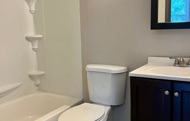 1 bed, 1 bath, 375 sqft, $850, Unit 6