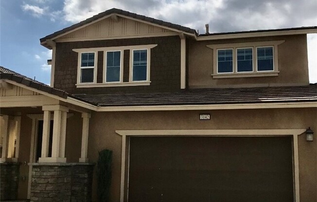 3142 E MT RAINIER DR