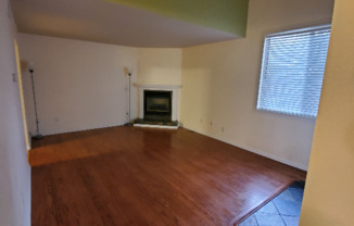 3 beds, 3.5 baths, $2,300, Unit # 4