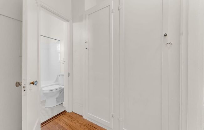Studio, 1 bath, $2,095, Unit 324