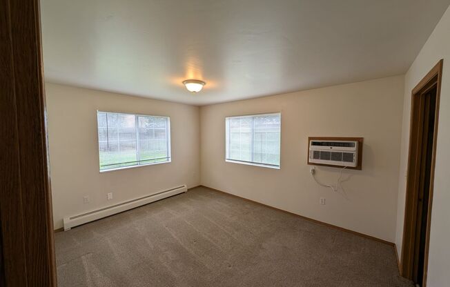 2 beds, 1 bath, 1,100 sqft, $1,359, Unit 1053 5301