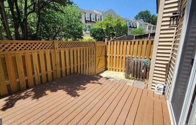 Townhome with Garage in Alexandria