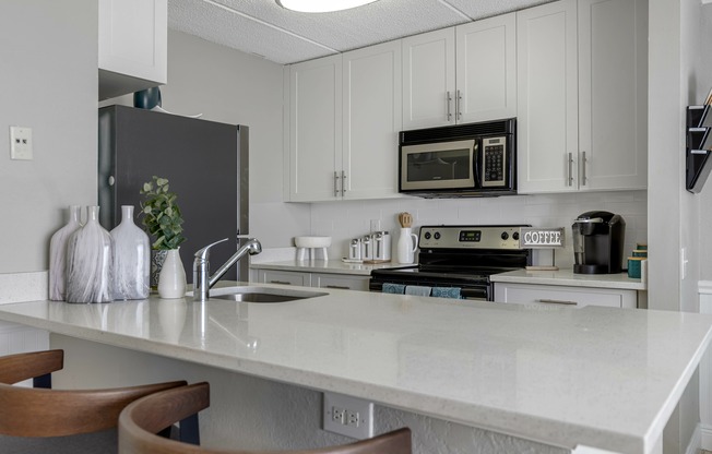 Wellington, FL apartment homes | Palm Court at Wellington Apartments | Apartments for rent in Wellington, FL