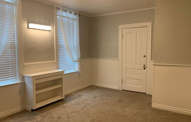 Studio, 1 bath, $850, Unit 02
