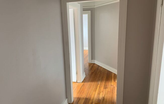 2 beds, 1 bath, 728 sqft, $1,450, Unit 5G