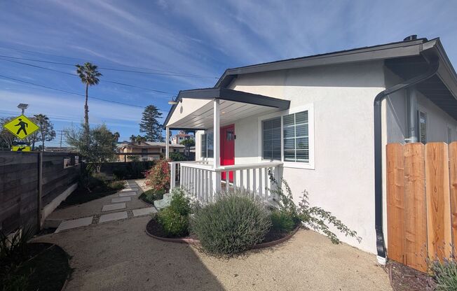 Beautifully Renovated 2 Bedroom in Oceanside!
