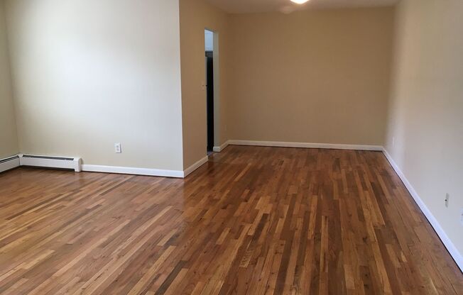 1 bed, 1 bath, $1,495, Unit 303