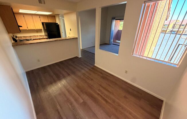 1 bedroom, 1 bath unit near the light rail in Tempe!
