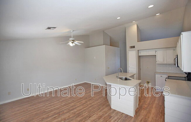 7439 W VIA DE SOL DR