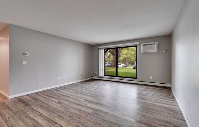 1 bed, 1 bath, 767 sqft, $1,355, Unit 9975-108