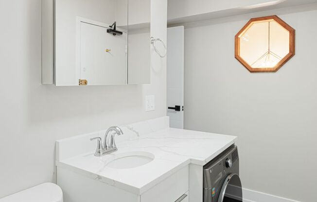 2 beds, 1.5 baths, 976 sqft, $3,000, Unit 20K