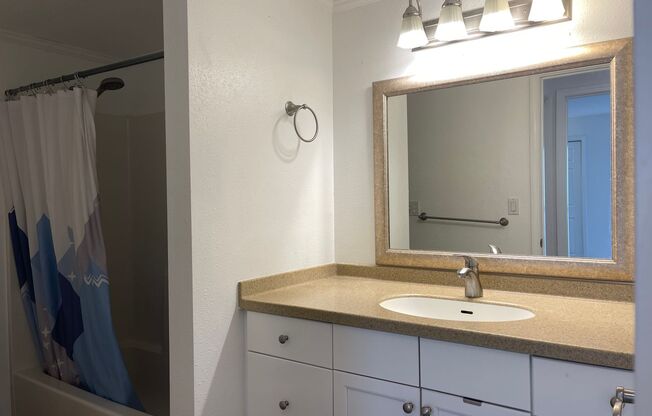 2 beds, 1 bath, $2,300, Unit Unit 104