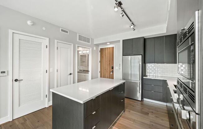 6 Minute Walk to the Metro! 25 Minute Walk from the Capitol!  // 1 Bedroom 1  Bathroom Condo // Navy Yard//Amenity Rich!