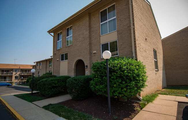 Maplewood Villas Apartments Building Exterior 59