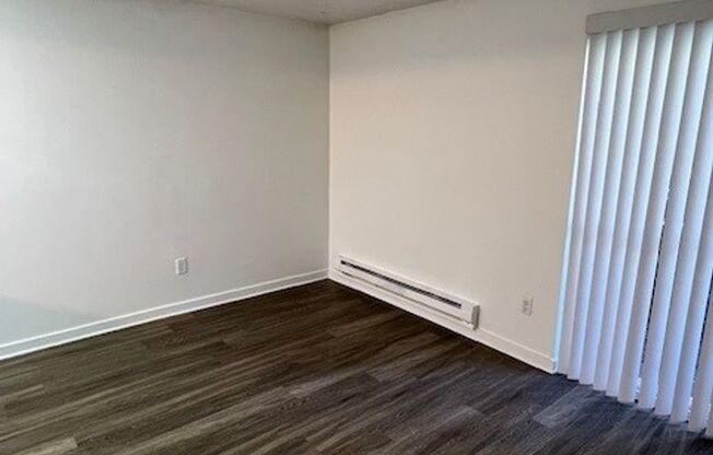 Studio, 1 bath, 484 sqft, $1,350, Unit 7