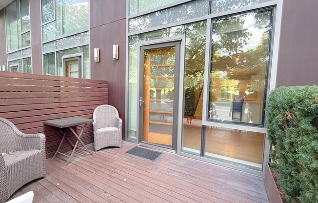 1 bed, 1.5 baths, 948 sqft, $3,800, Unit 127