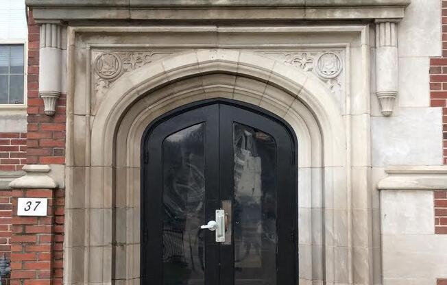 1 bed, 1 bath, 750 sqft, $760