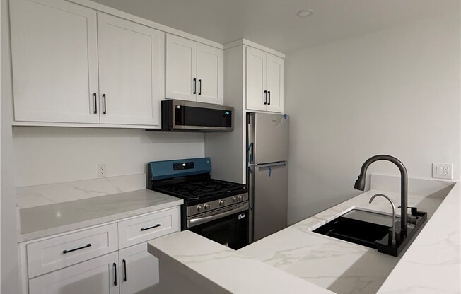 1 bed, 1 bath, 472 sqft, $1,950, Unit 105