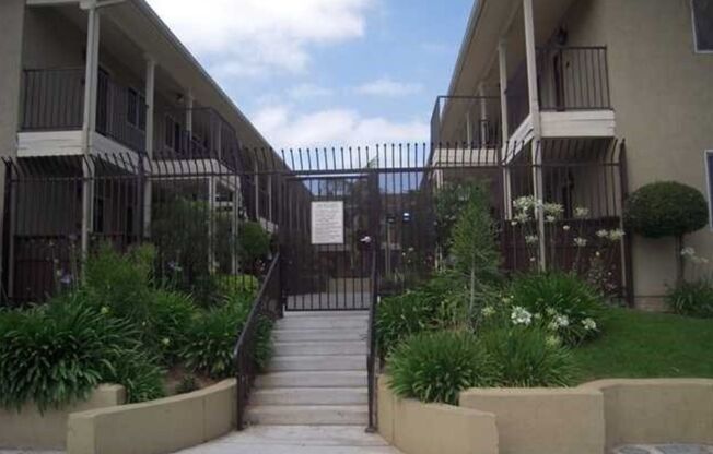 AFFORDABLE 1st Floor Condo & patio yard!