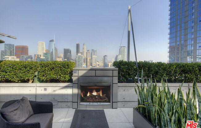 1 bed, 1.5 baths, 1,120 sqft, $4,000, Unit 1103