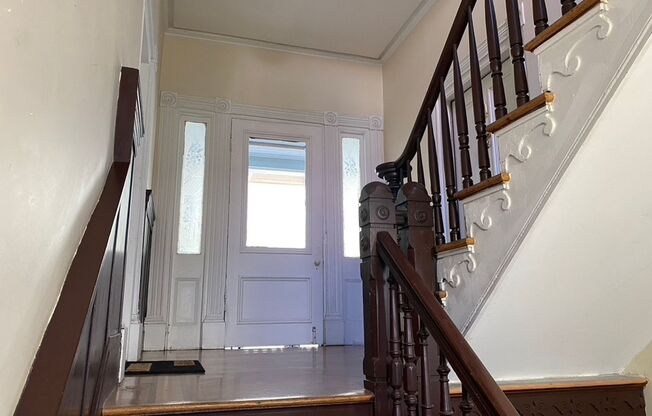 1 Bedroom 1 Bath Furnished Condo in Harleston Village - Downtown