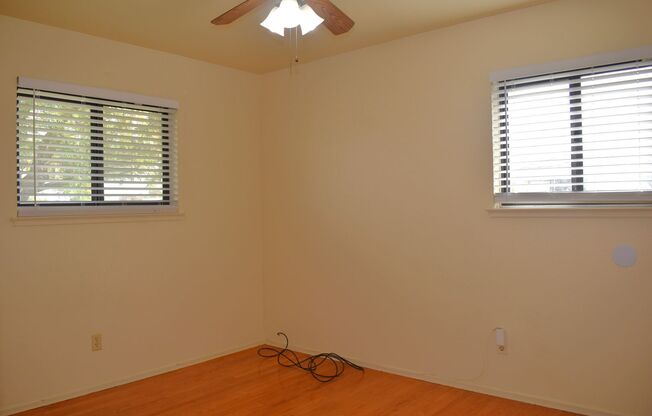 3 beds, 1 bath, $2,295