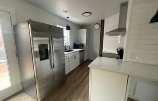 2 beds, 2 baths, 1,000 sqft, $1,500, Unit 2300-1