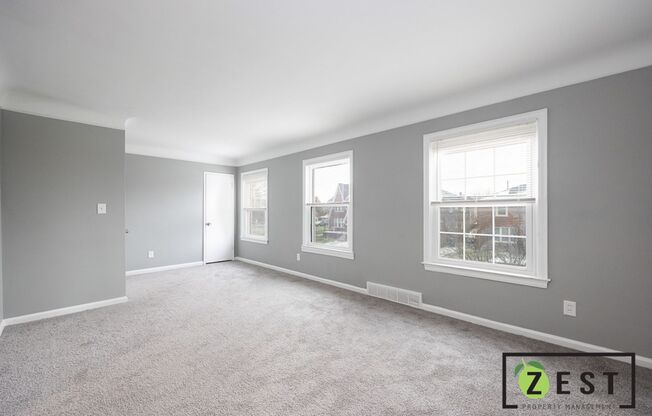 2 beds, 1 bath, $950, Unit 4844 Chatsworth upper