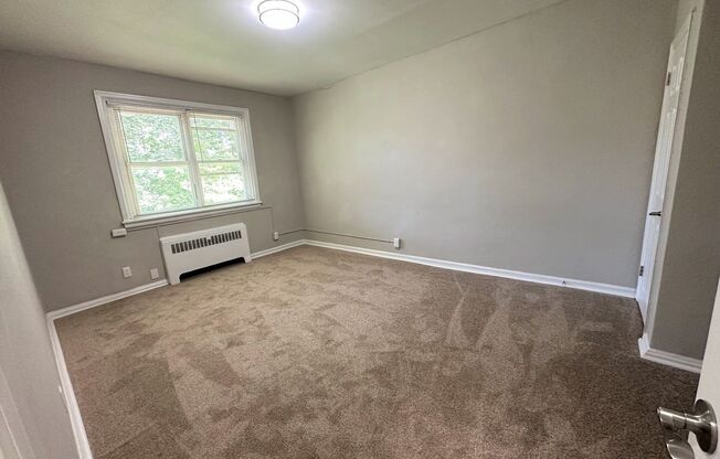 2 beds, 1 bath, 1,035 sqft, $1,495, Unit Unit 8-A