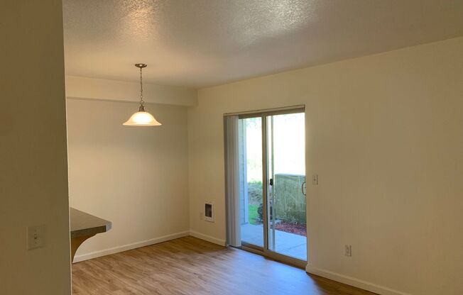 1 bed, 1 bath, 670 sqft, $1,375, Unit 224