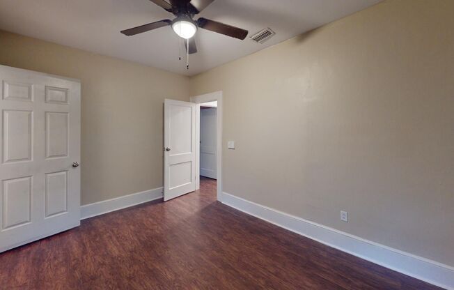 3 beds, 1 bath, $1,800