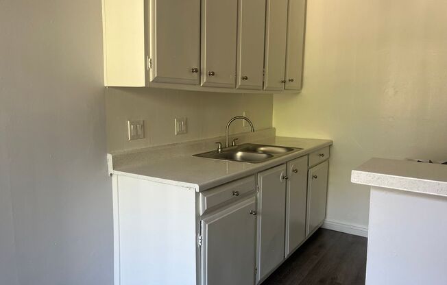 1 bed, 1 bath, 675 sqft, $1,675, Unit 07