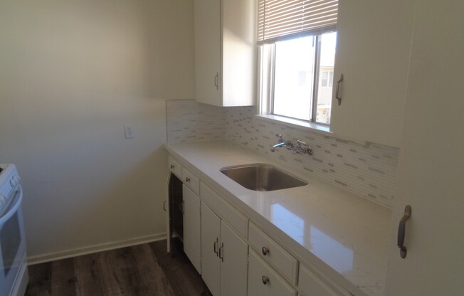 1 bed, 1 bath, $1,895, Unit 903