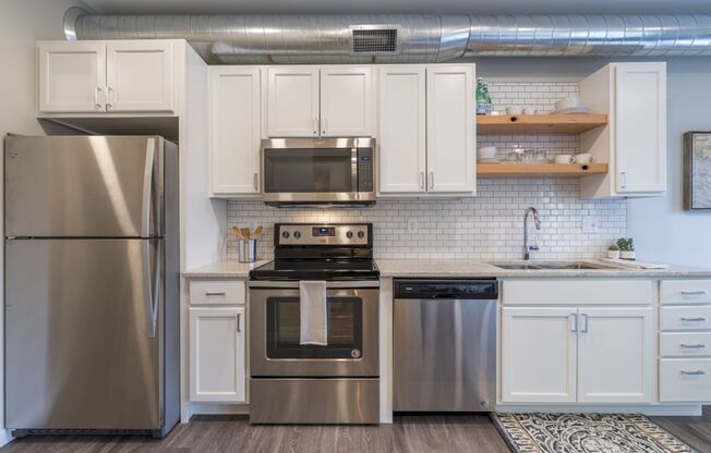 Studio, 1 bath, 534 sqft, $1,015, Unit 212