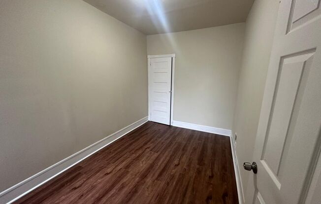 3 beds, 1 bath, $1,620