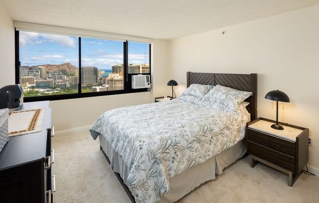 2 beds, 2 baths, $4,200, Unit # 4202