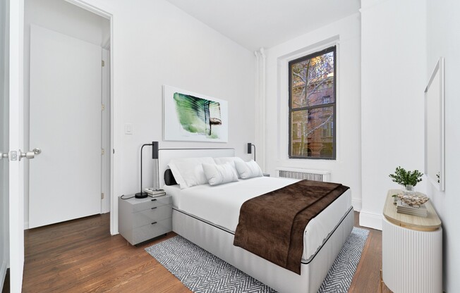118 E 91 ST