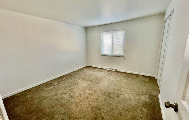 2 beds, 1 bath, 1,200 sqft, $1,245, Unit 1