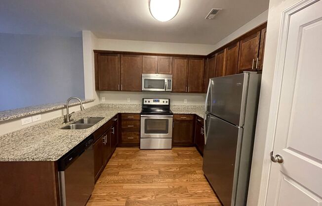 1 bed, 1 bath, 810 sqft, $1,350, Unit 30-303