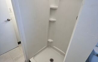 Studio, 1 bath, $900, Unit APT4 R