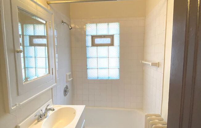 Studio, 1 bath, $775, Unit 303