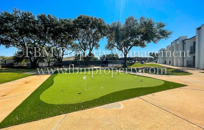 Colonial Apartments, Unit 106 - Downstairs 2 Bedroom, 2 Bathroom Apartment in Ennis, TX!