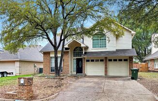 Spacious 3 Bed- 2 1/2 Bath Home in Mansfield ISD