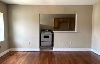 Studio, 1 bath, 450 sqft, $650, Unit 104