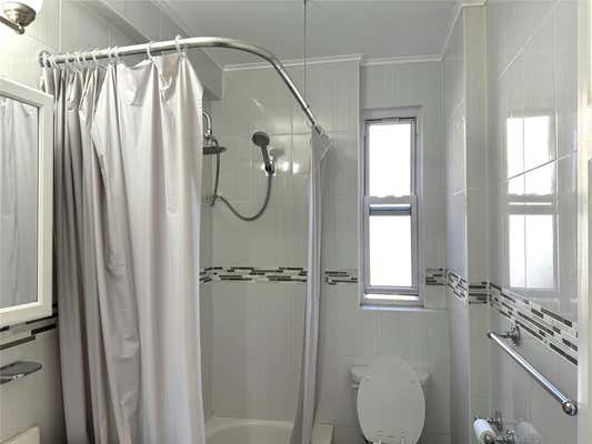 2 beds, 1 bath, 900 sqft, $2,400, Unit 3H