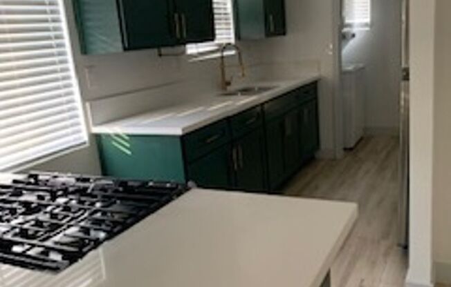 Newly Remodeled 2 Bedroom unit located on a Beautiful Hill in Echo Park!!  A must see unit! Parking included, centrally located to shopping and the 110 freeway. Minutes away from Dodger Stadium and more!!!