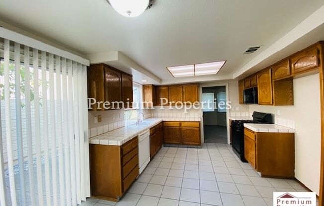 3 beds, 2.5 baths, $3,775