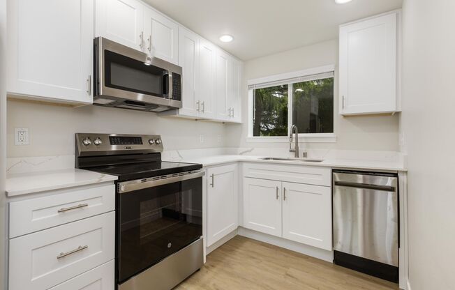 1 bed, 1 bath, 570 sqft, $1,995, Unit 16