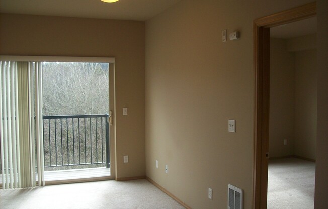 2 beds, 2 baths, 981 sqft, $2,495, Unit 209